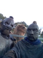 IMG-20190603-WA0043.jpg (124.1 KiB) 6221 mal betrachtet Weils immer schön ist die Maske am Kopf zu sehen, hier ein altes Bild